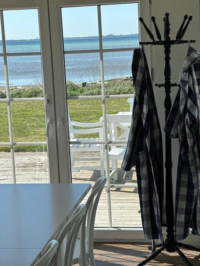 Beach Cabin Хёлльвикен Экстерьер фото