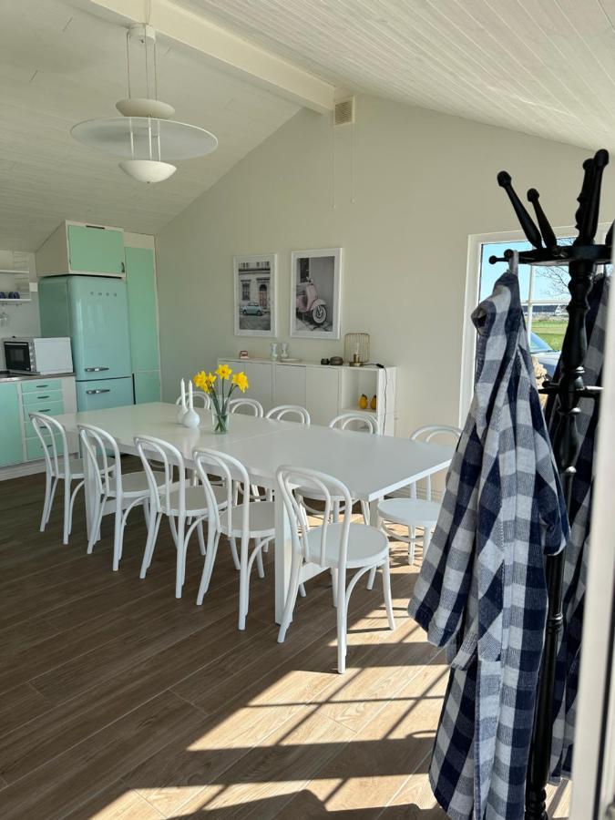 Beach Cabin Хёлльвикен Экстерьер фото